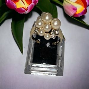 Vintage pearls cluster ring